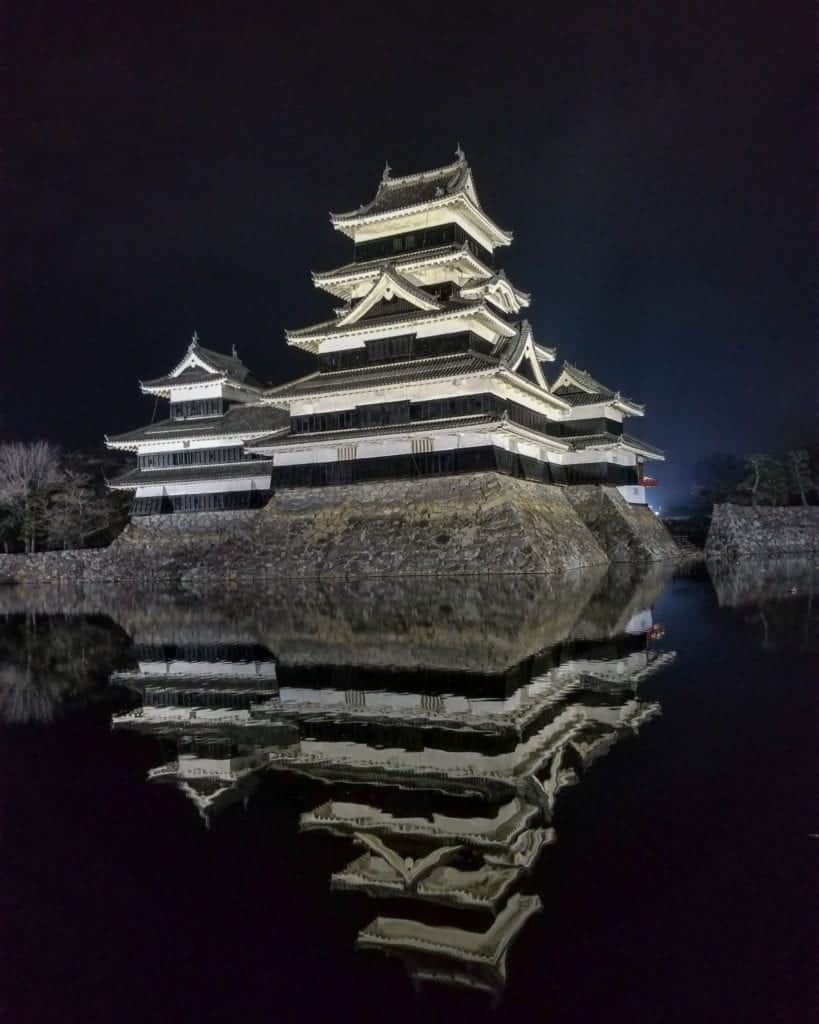 Matsumoto Castle (松本城)