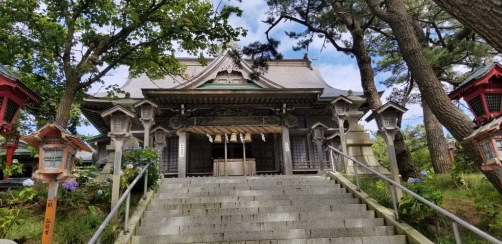 Takayama Inari Shrine visited during aomori weekend trip from tokyo